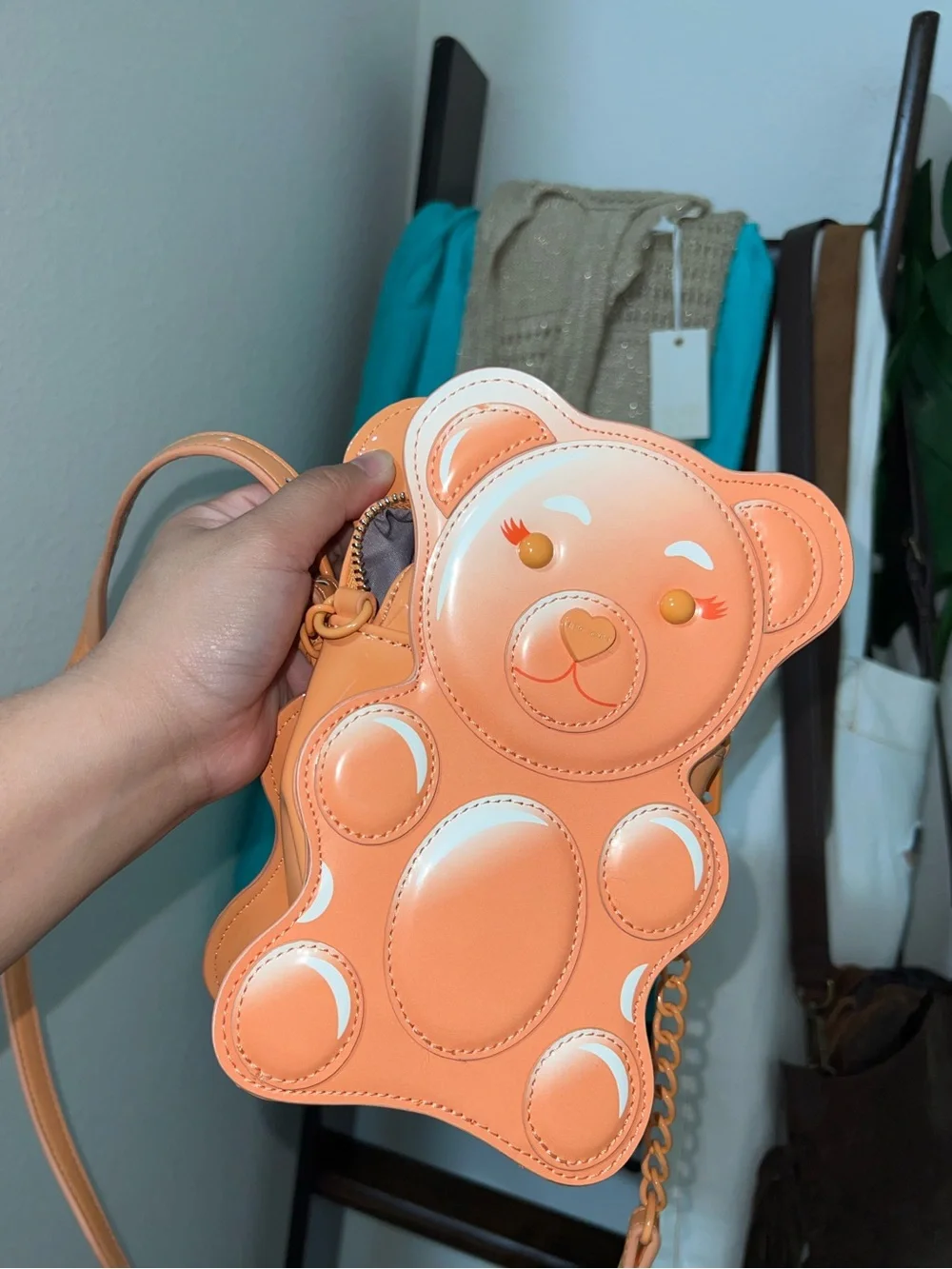 •LIKE NEW•BETSEY JOHNSON Gummy Bear Crossbody Bag